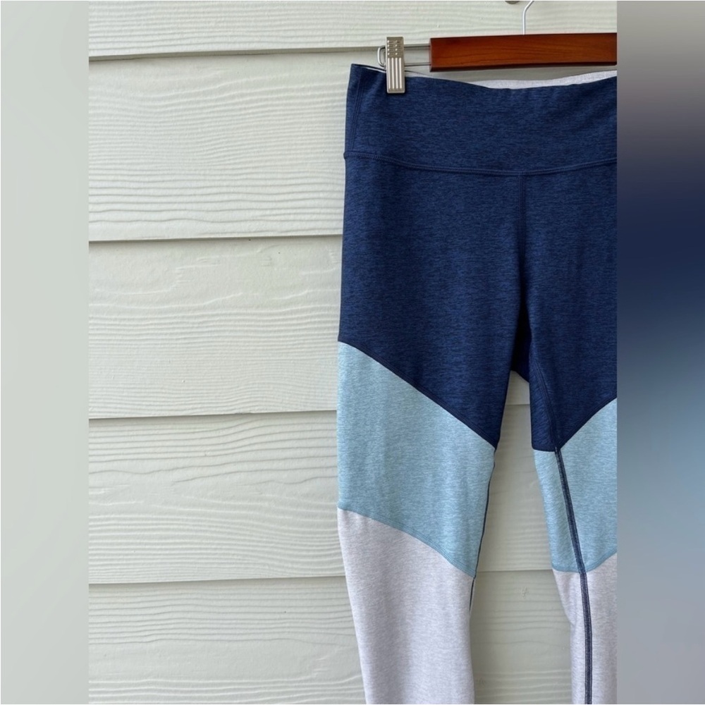 Outdoor Voices Two Toned Leggings - Picture 3 of 4